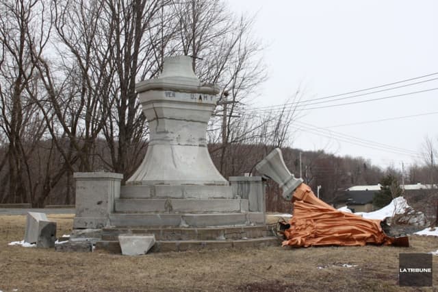 Sacred Heart Statue St Bibiane Richmond Quebec
